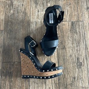 NWOB Steve Madden spike wedges size 7.5